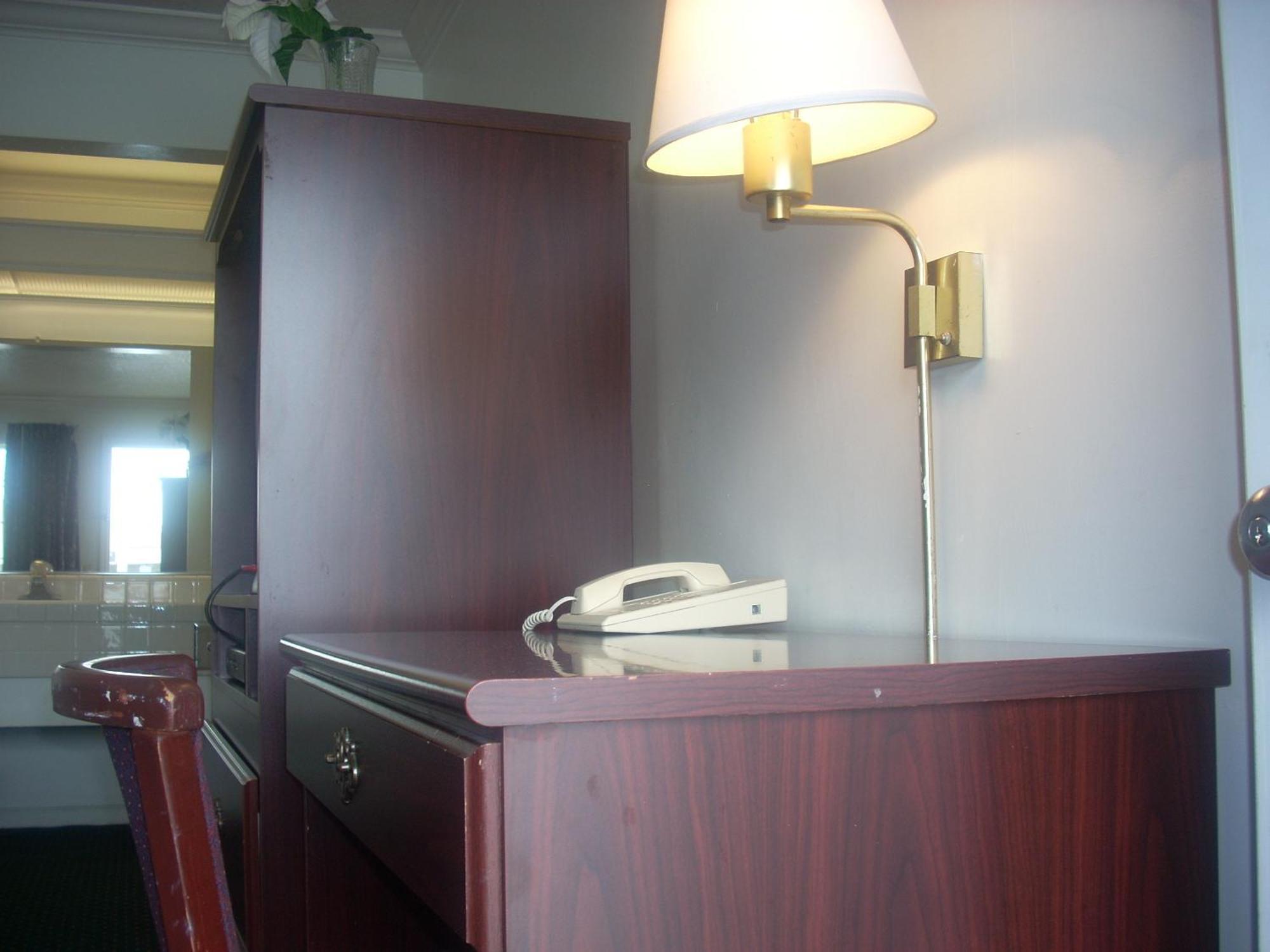 Economy Inn Сисайд Экстерьер фото