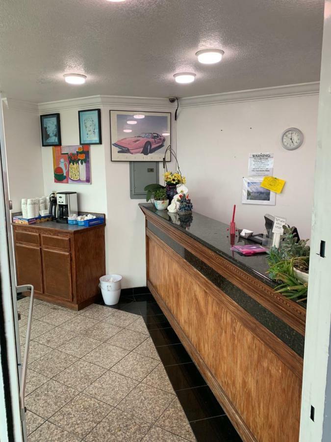 Economy Inn Сисайд Экстерьер фото