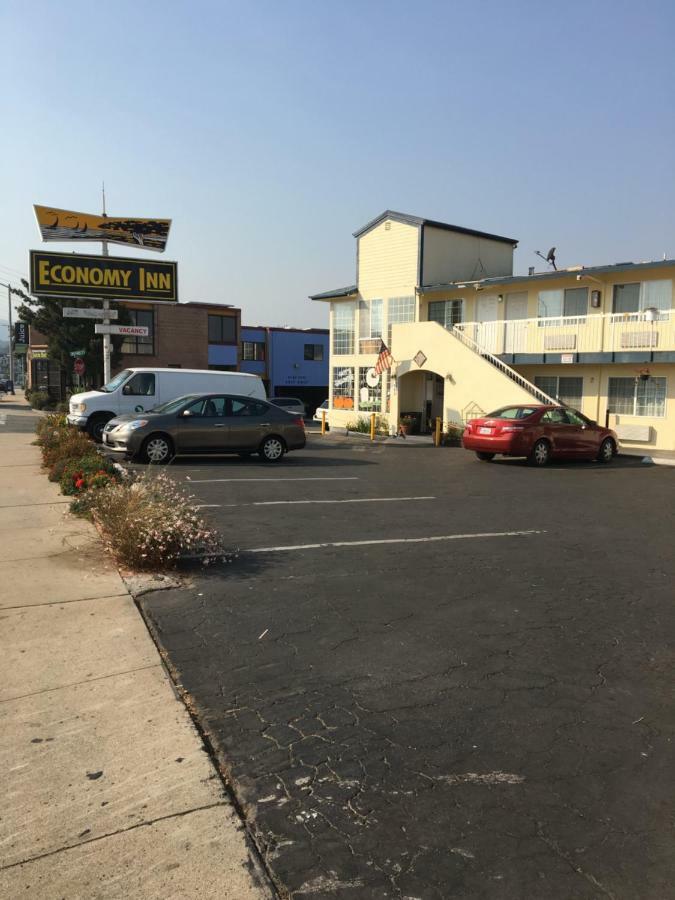 Economy Inn Сисайд Экстерьер фото